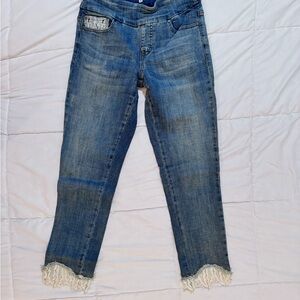 Tru Luxe Jeans Women's Blue Cropped Denim with Frayed Hem
